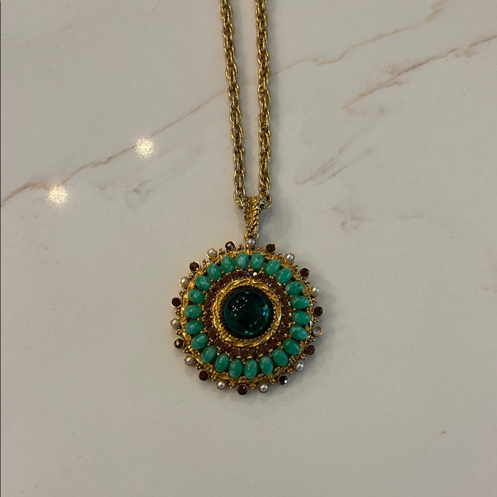 Vintage Elegant Gold tone and Turquoise Pendant Necklace